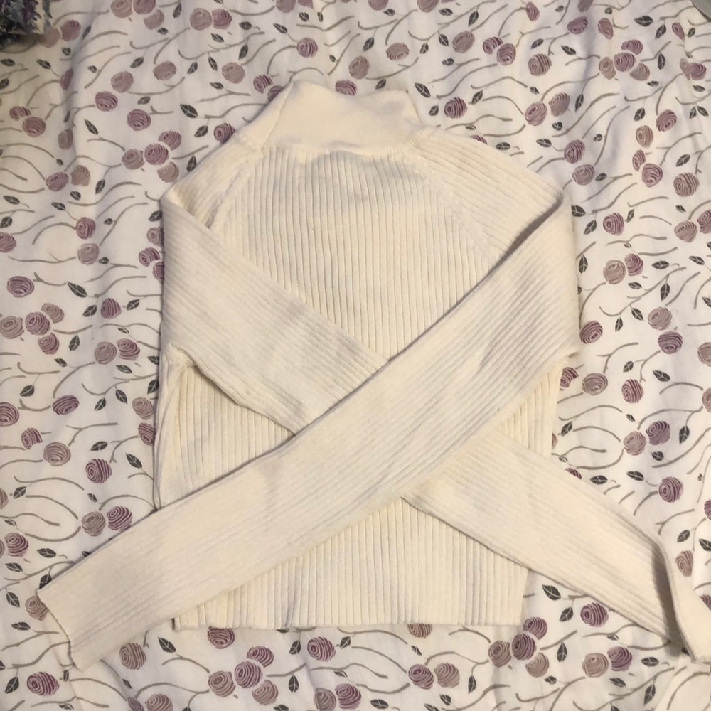 Turtle neck crop top